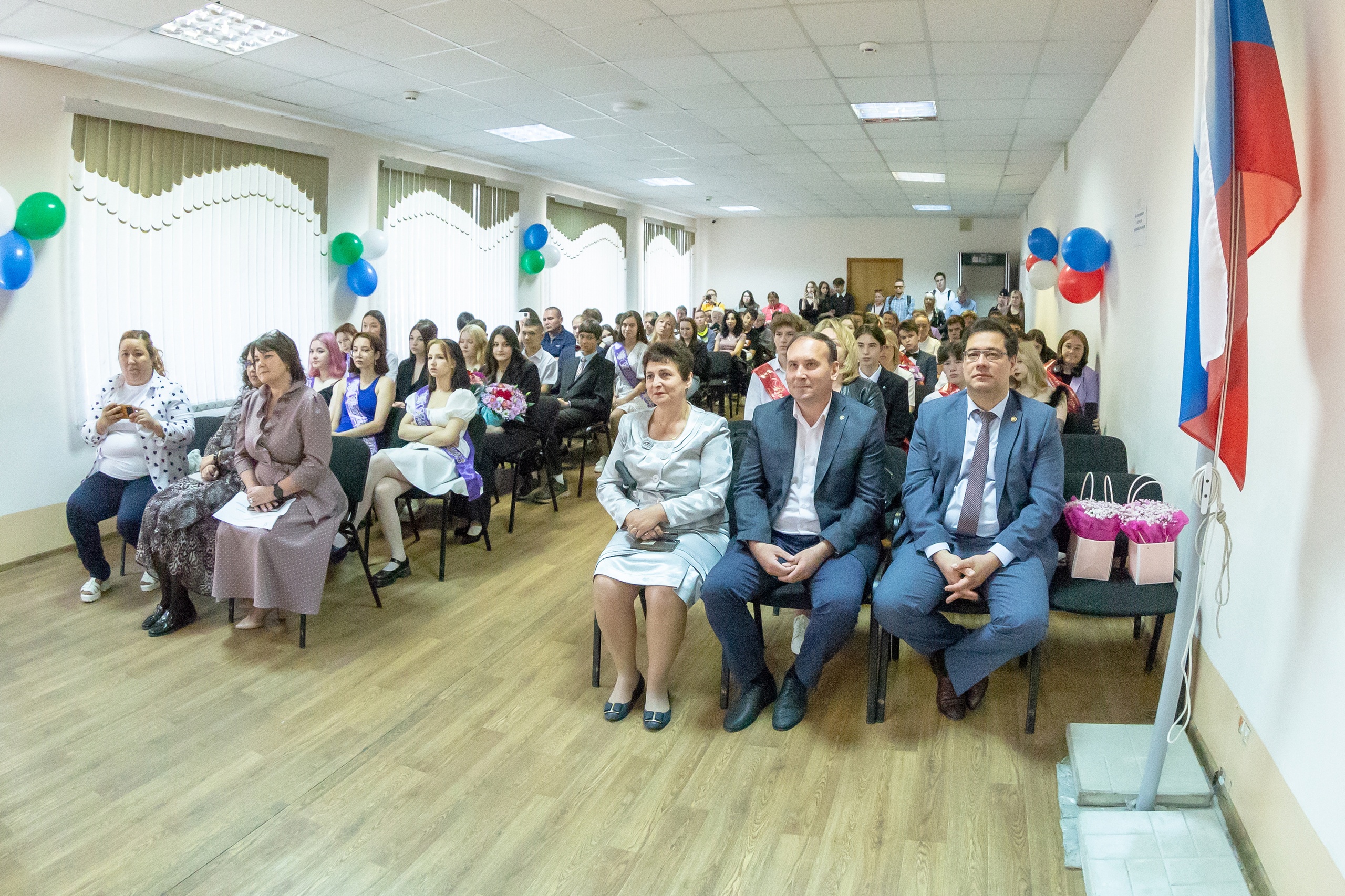 Салават Сагитов поздравил девятиклассников с получением аттестатов |  23.06.2023 | Новости Уфы - БезФормата