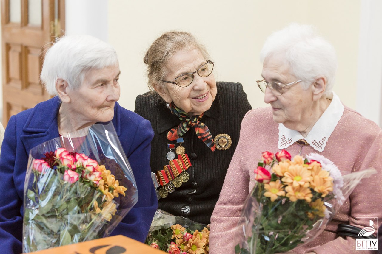 Университет поздравил ветеранов Великой Отечественной войны с 75-летием  Победы | 08.05.2020 | Новости Уфы - БезФормата